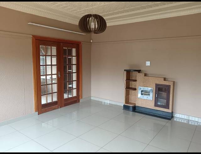 3 BEDROOM PROPERTY TO RENT IN FLORIDA